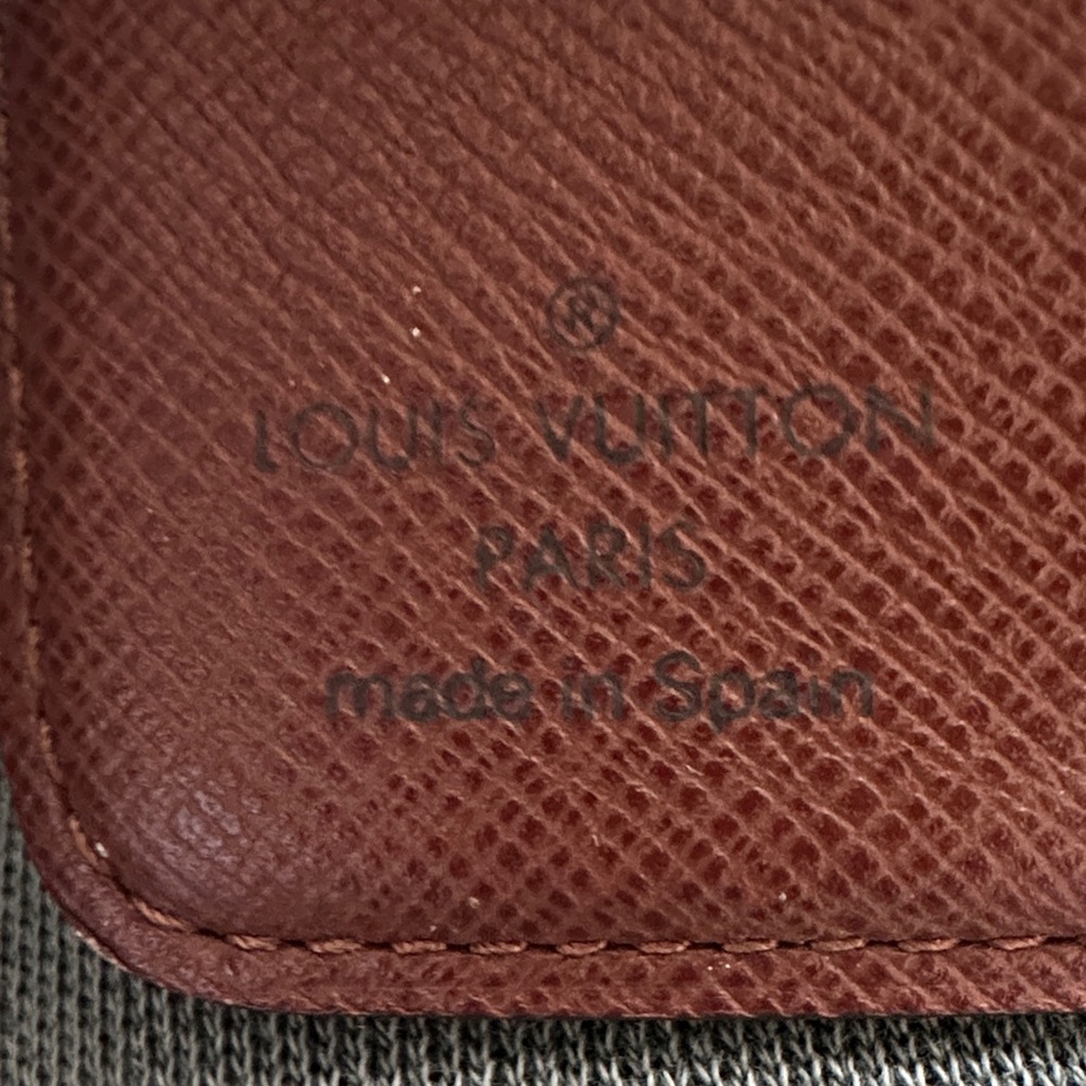 Vintage Louis Vuitton Bifold Wallet - Picture 2 of 16